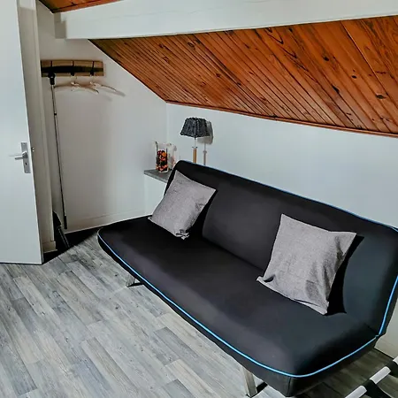 D'hotes A Bed & Breakfast