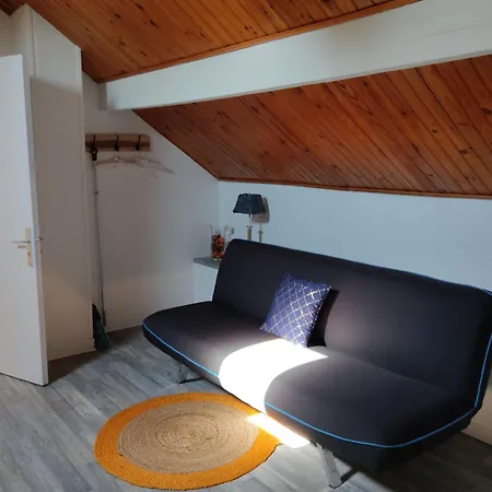 D'hotes A Bed & Breakfast Mouleydier